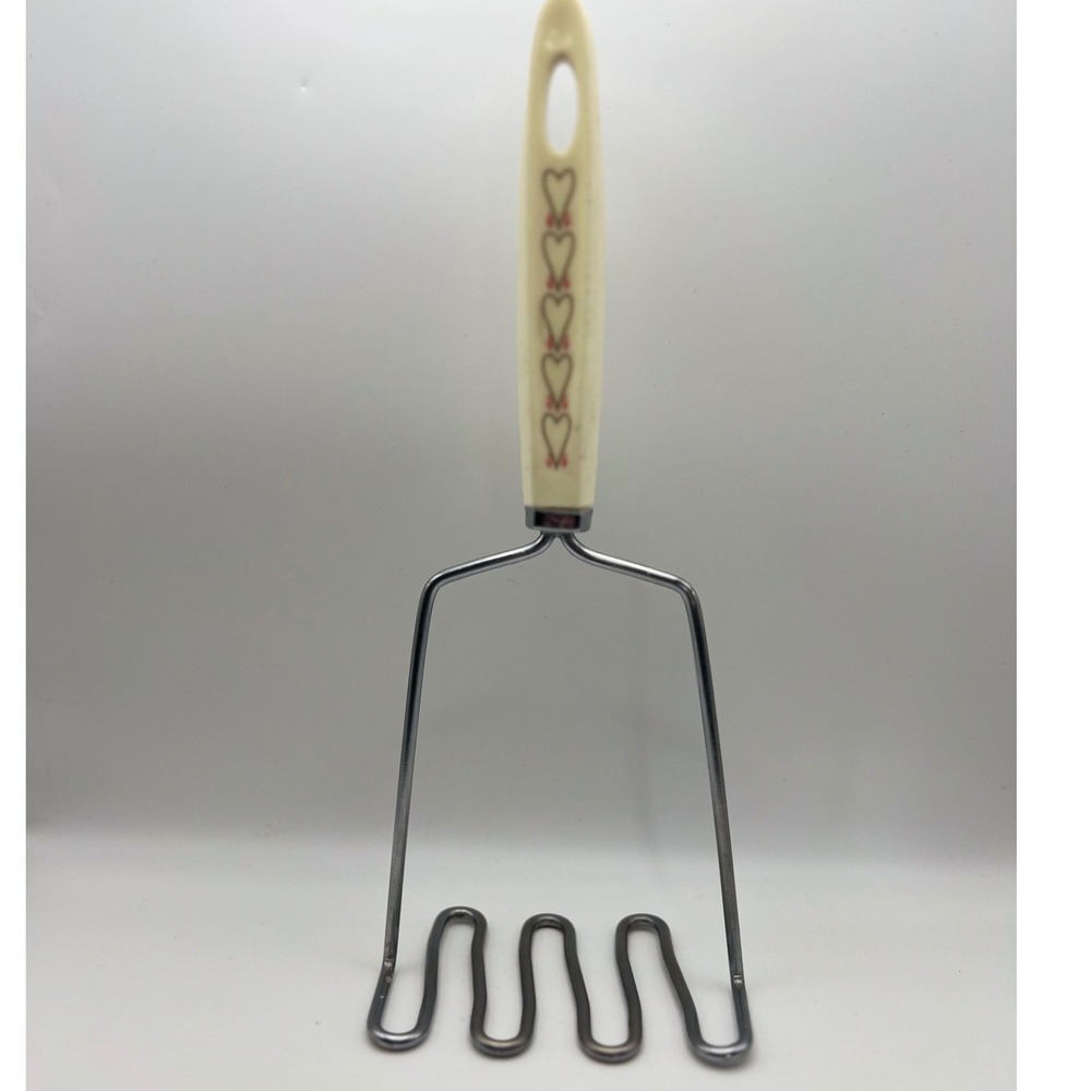 Androck Masher White With Hearts Handle Stainless Steel 10.5" VTG 60s cottage